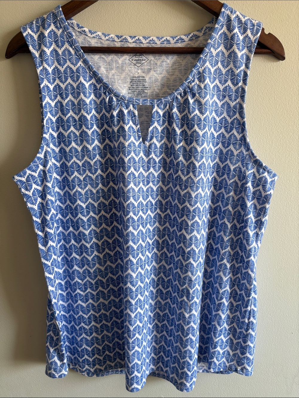 St. John’s Bay Blue White Leaf Print Sleeveless Cotton Tank Top Large